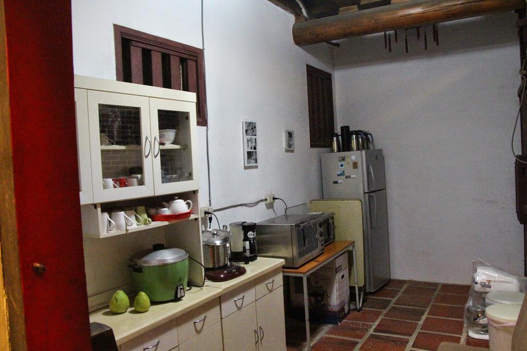 No. 85 Shuitou B&B Жинченг Екстериор снимка